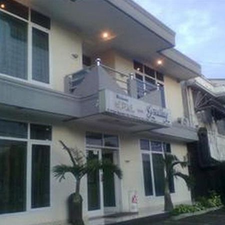 Hotel Gemilang Bandung Exteriör bild