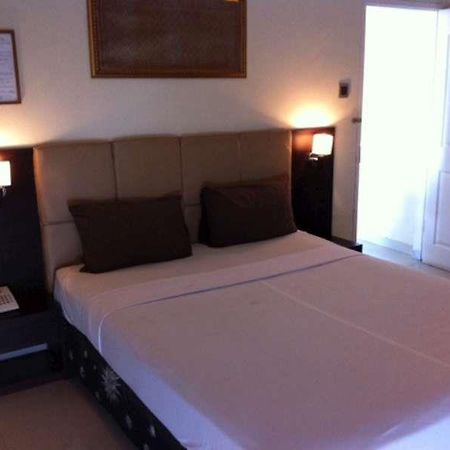 Hotel Gemilang Bandung Exteriör bild